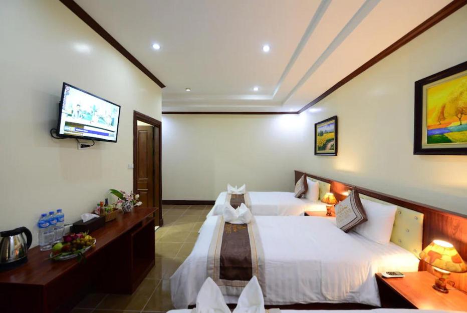 Deluxe Twin room with two single beds